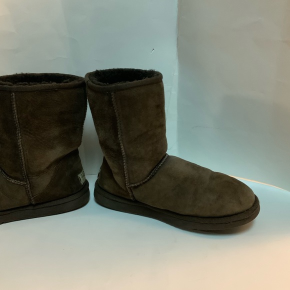 Ugg Classic Short - Picture 6 of 11